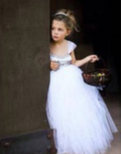 Load image into Gallery viewer, Empyrean Tulle  Floor-Length Dress - White
